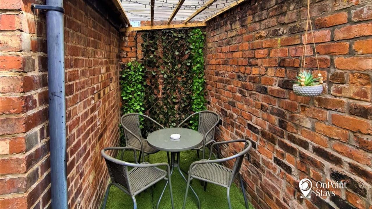 Lovely Spacious 5 Bedroom Home Near Chester City Centre المظهر الخارجي الصورة